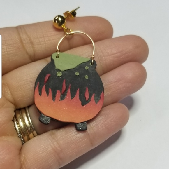 Handcrafted polymer clay earrings - Picture 4 of 4